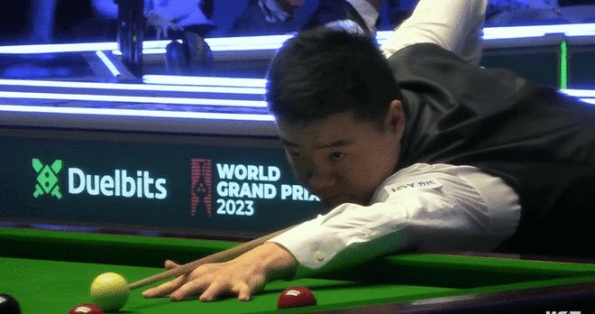 青队迅速凝 青队迅速凝