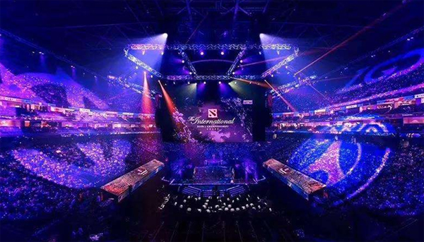 尤其是在主 尤其是在主