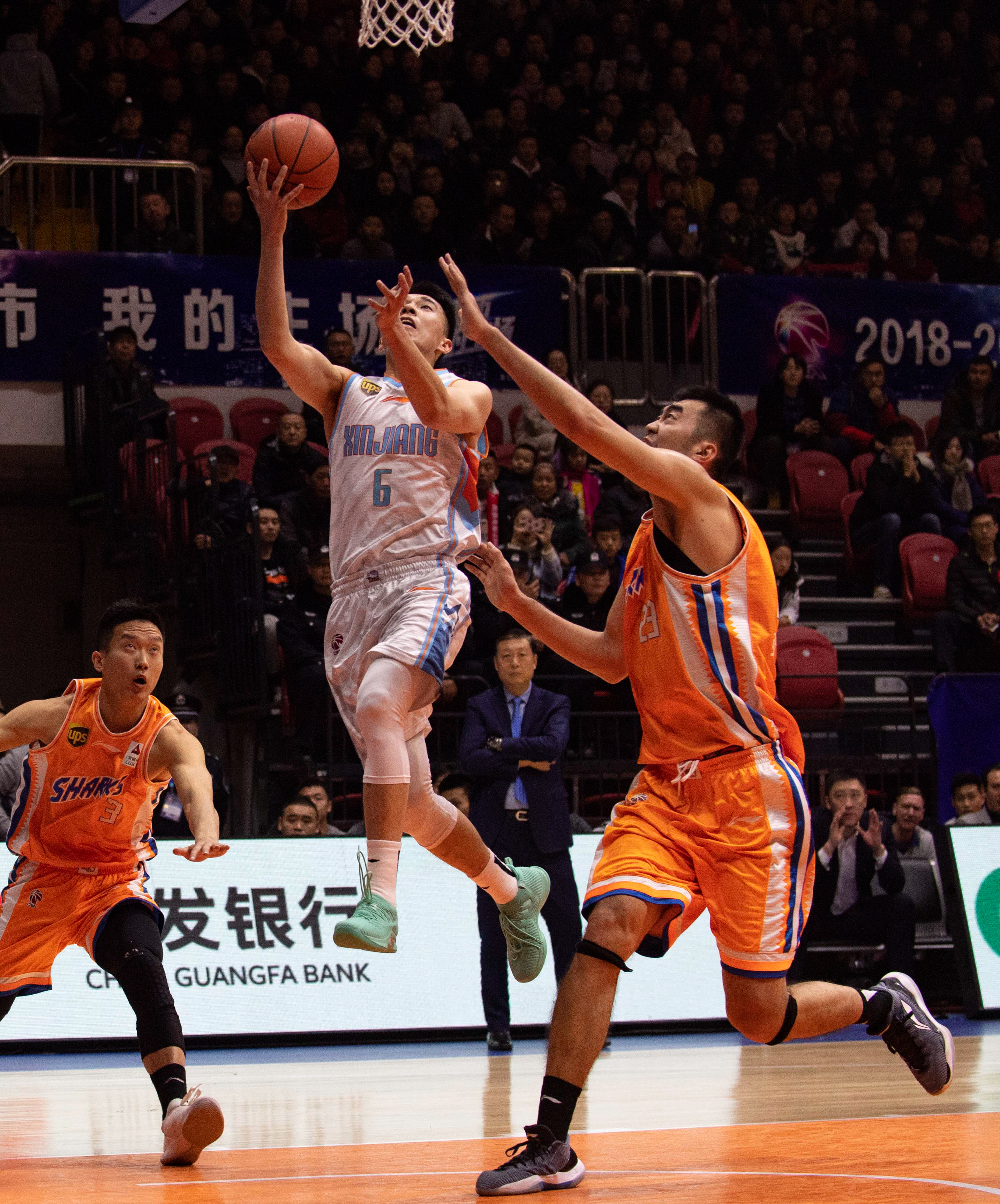 却充满吸引 却充满吸引